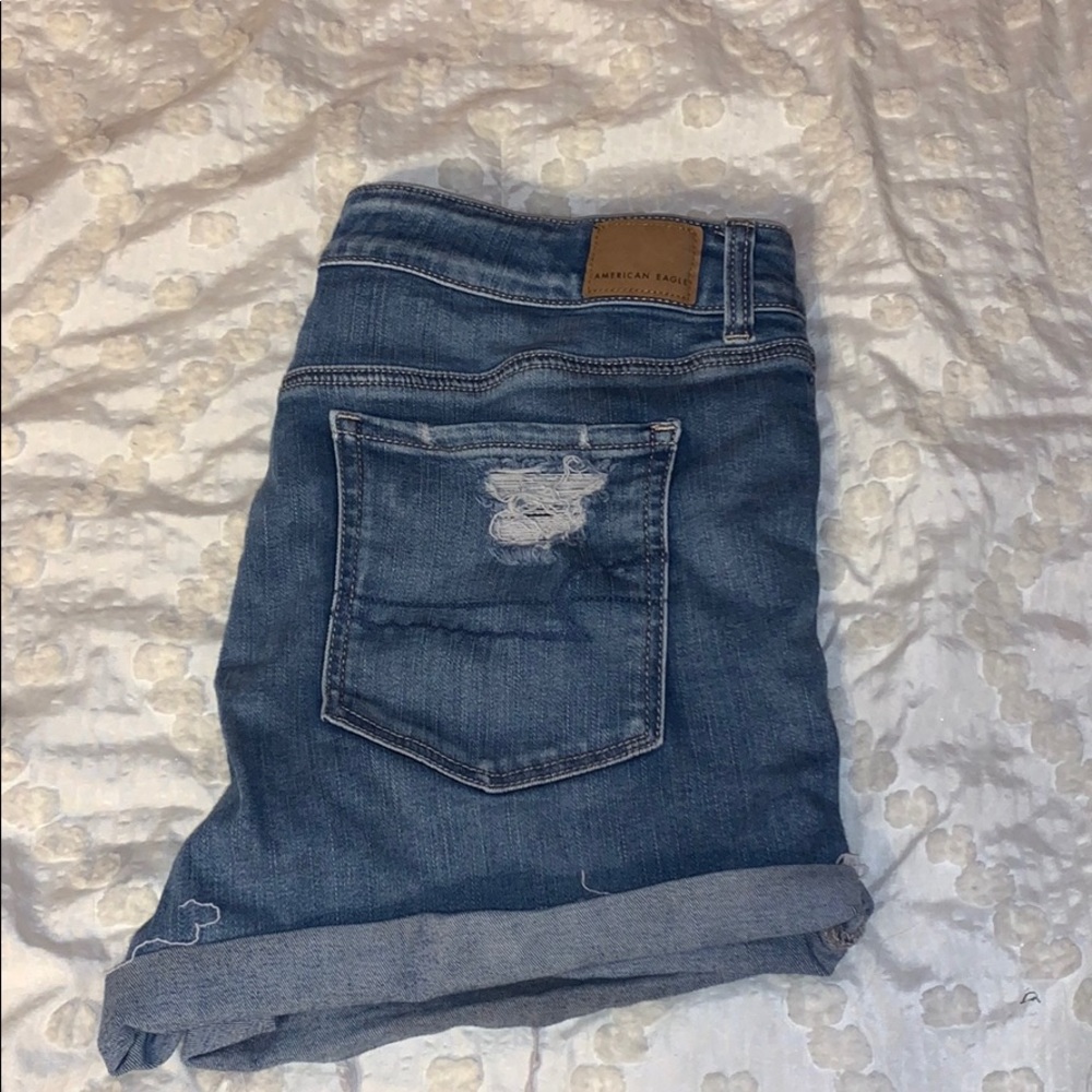American Eagle hi-rise shortie